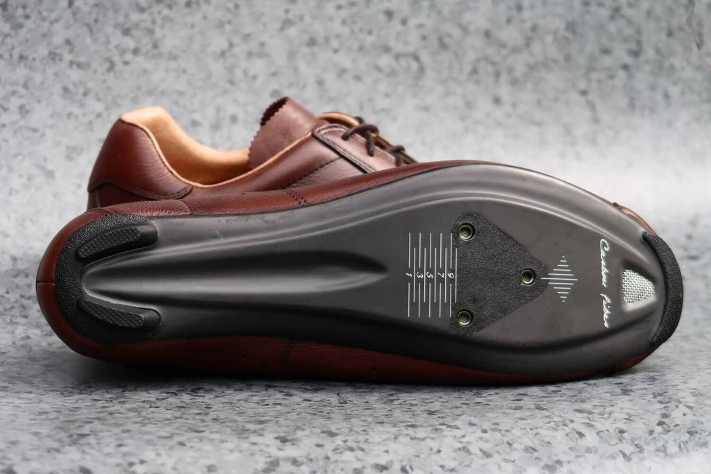 Trainers in leather and carbon fibre online